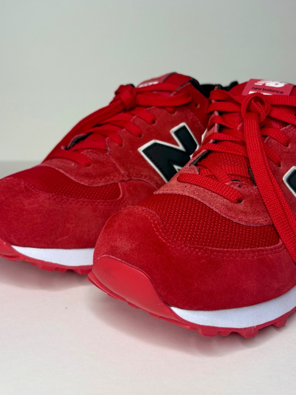 New Balance 574 Classic ML574CND Men’s 13 Red Black Suede Sneakers Retro 2016